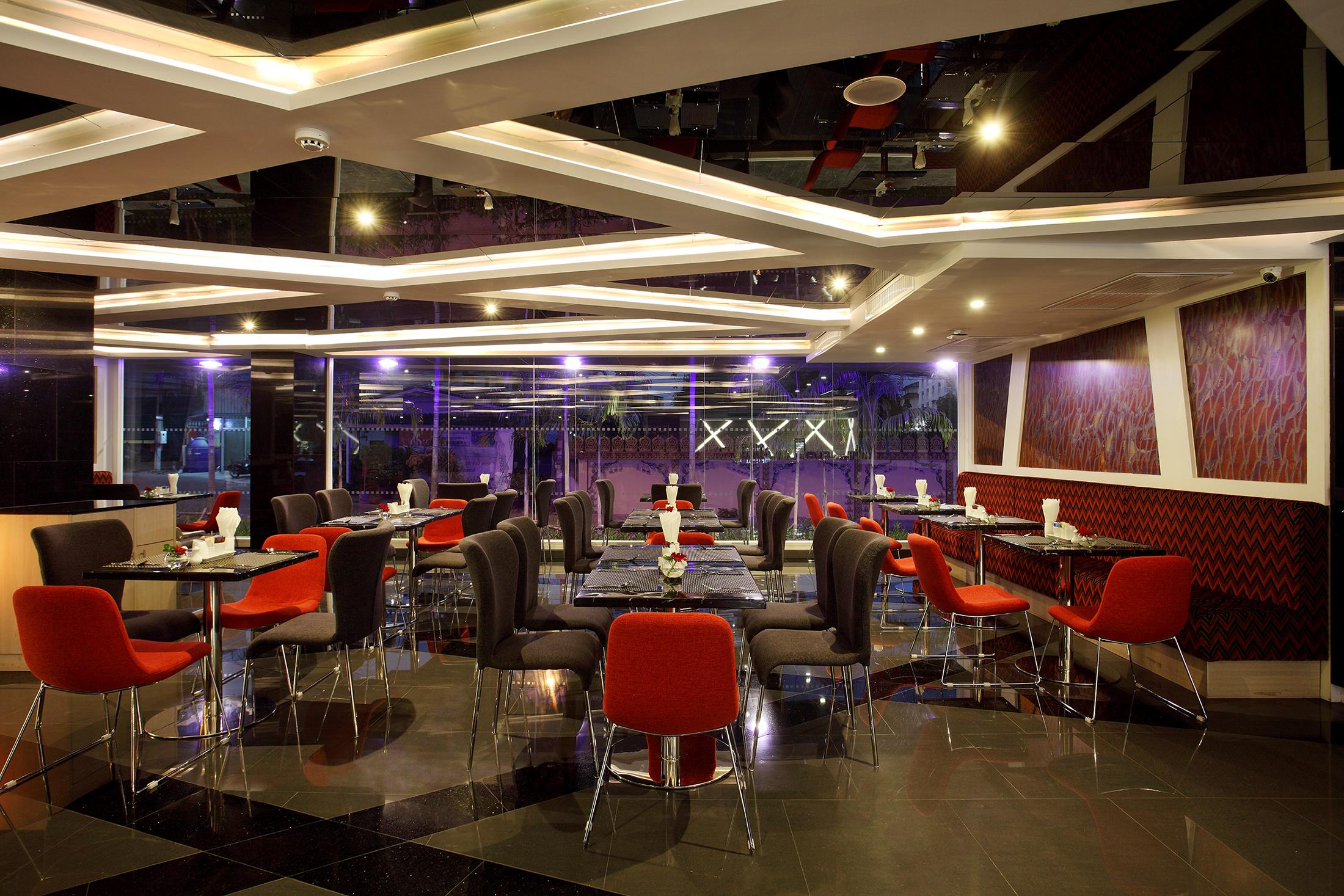 Nova Express Pattaya Hotel Экстерьер фото