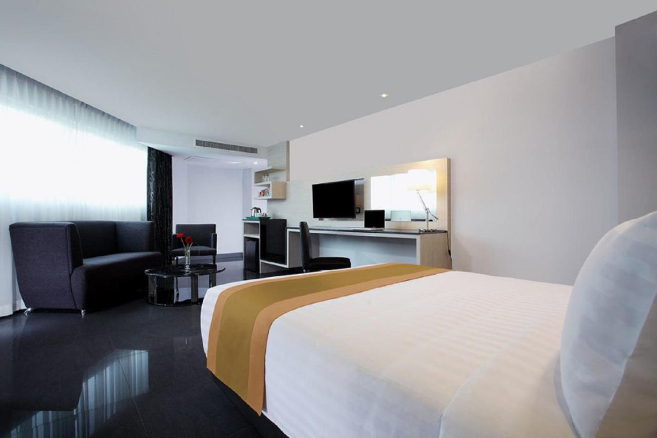 Nova Express Pattaya Hotel Экстерьер фото