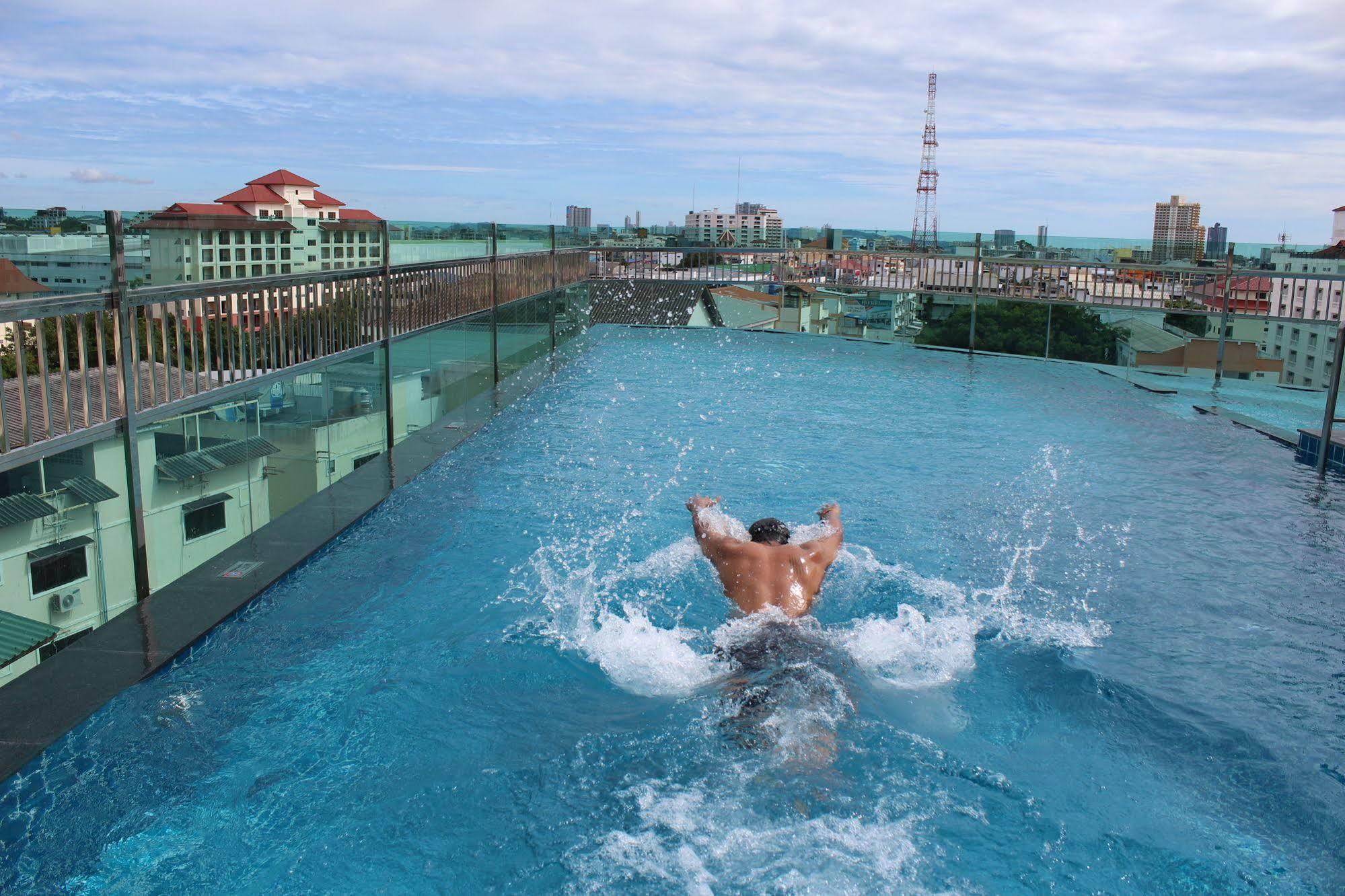 Nova Express Pattaya Hotel Экстерьер фото