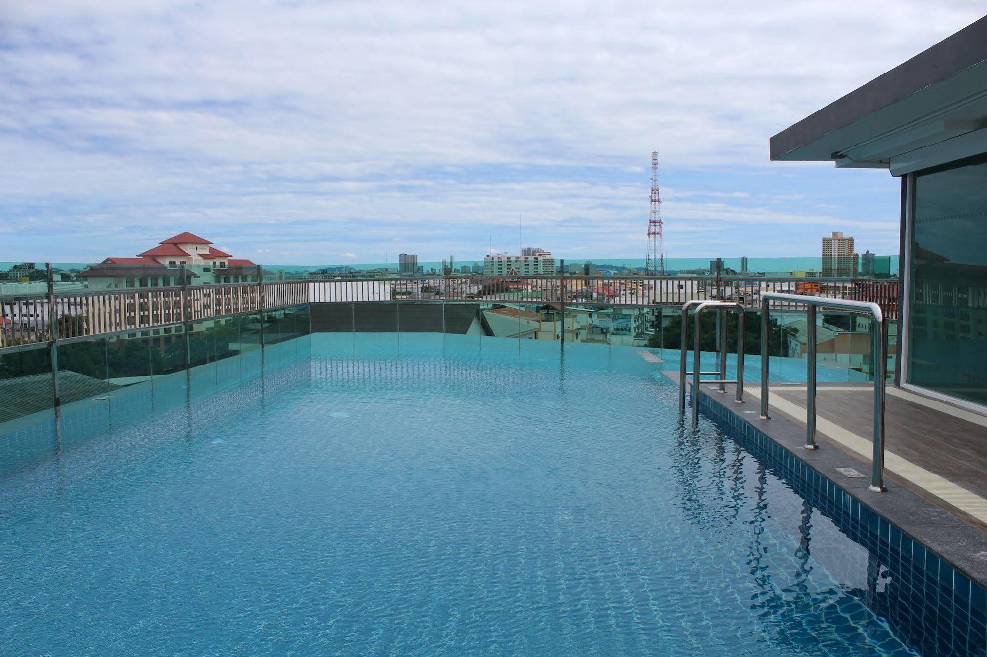 Nova Express Pattaya Hotel Экстерьер фото