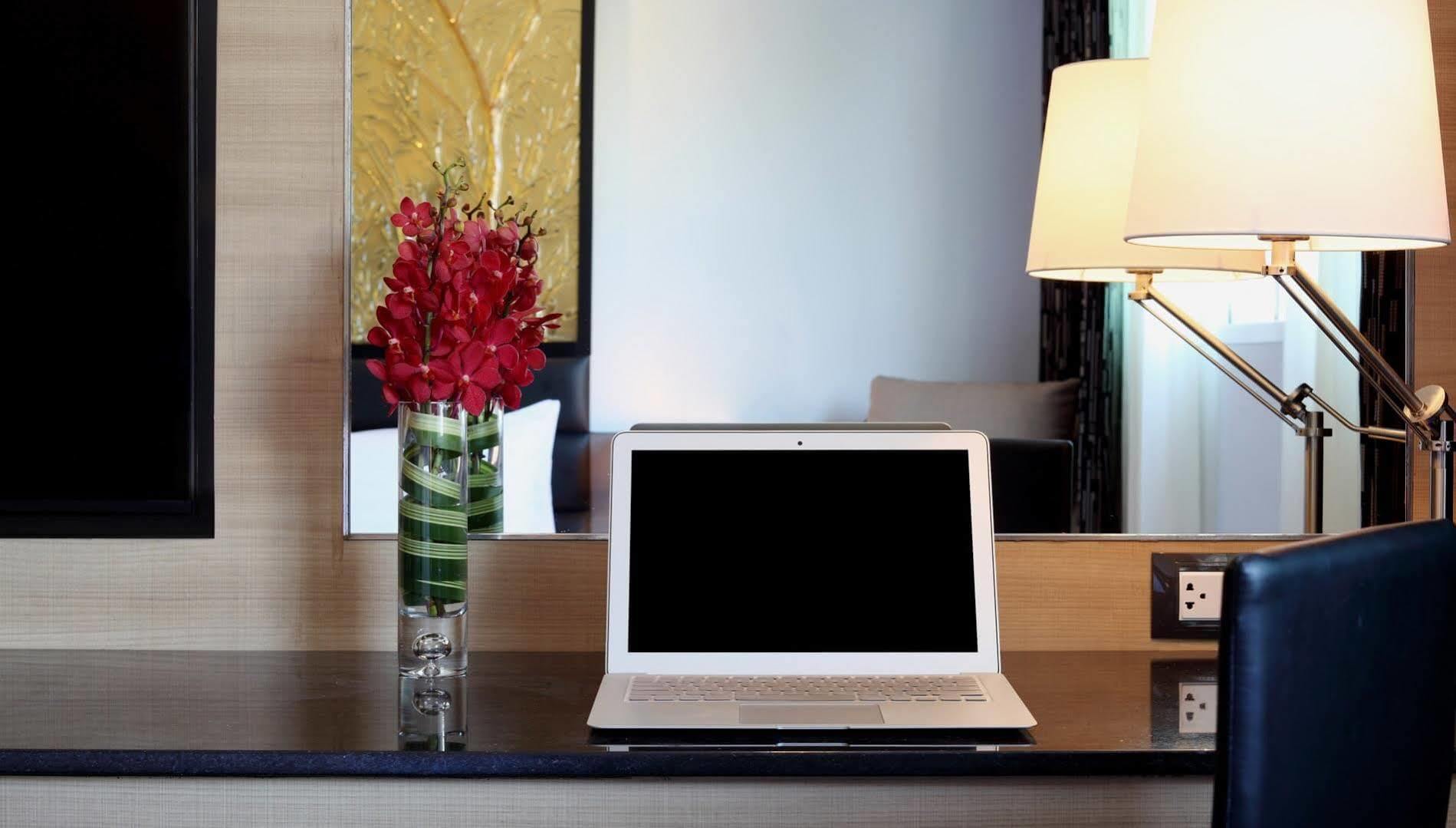 Nova Express Pattaya Hotel Экстерьер фото